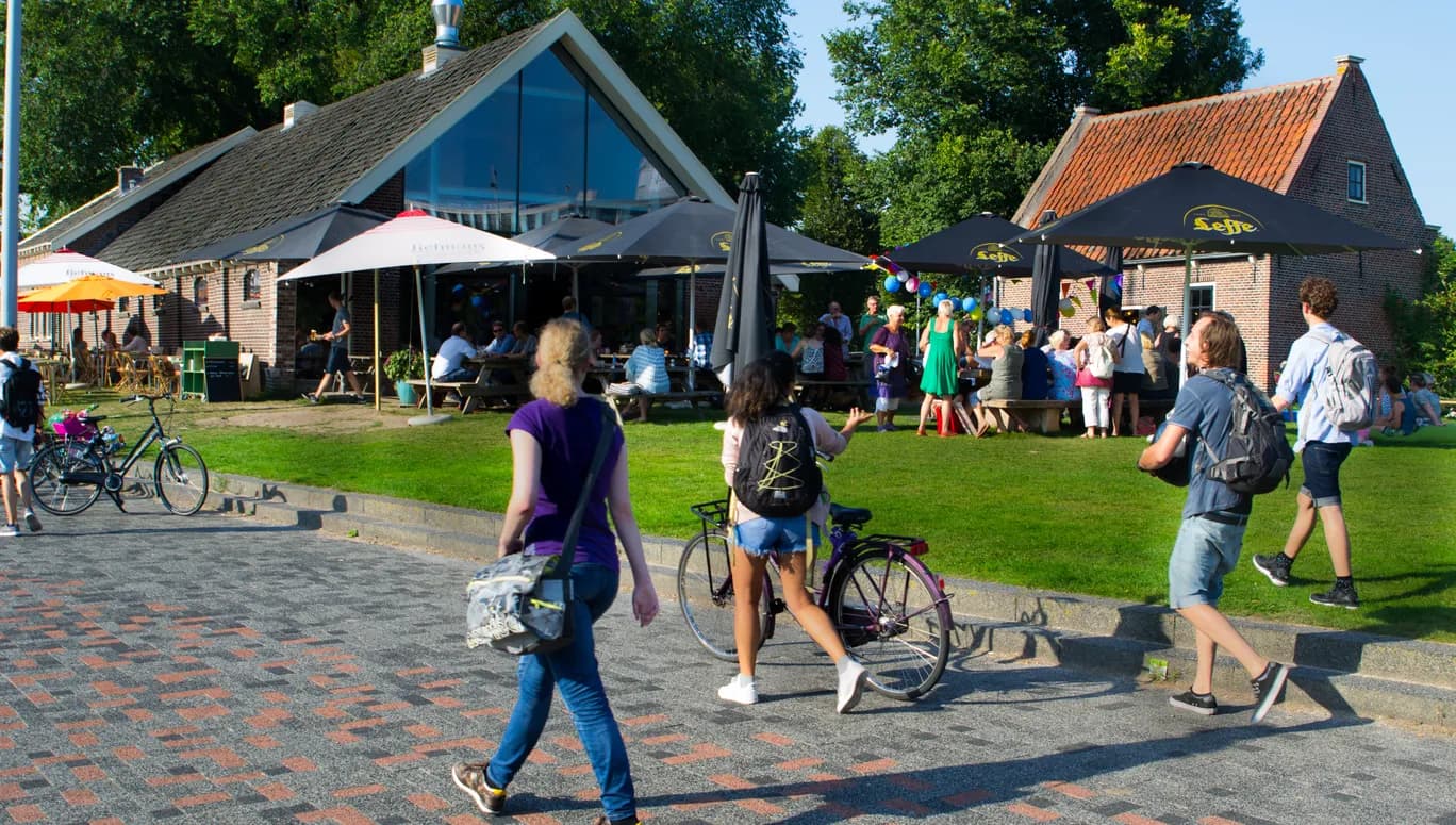 People outside cafe Polder