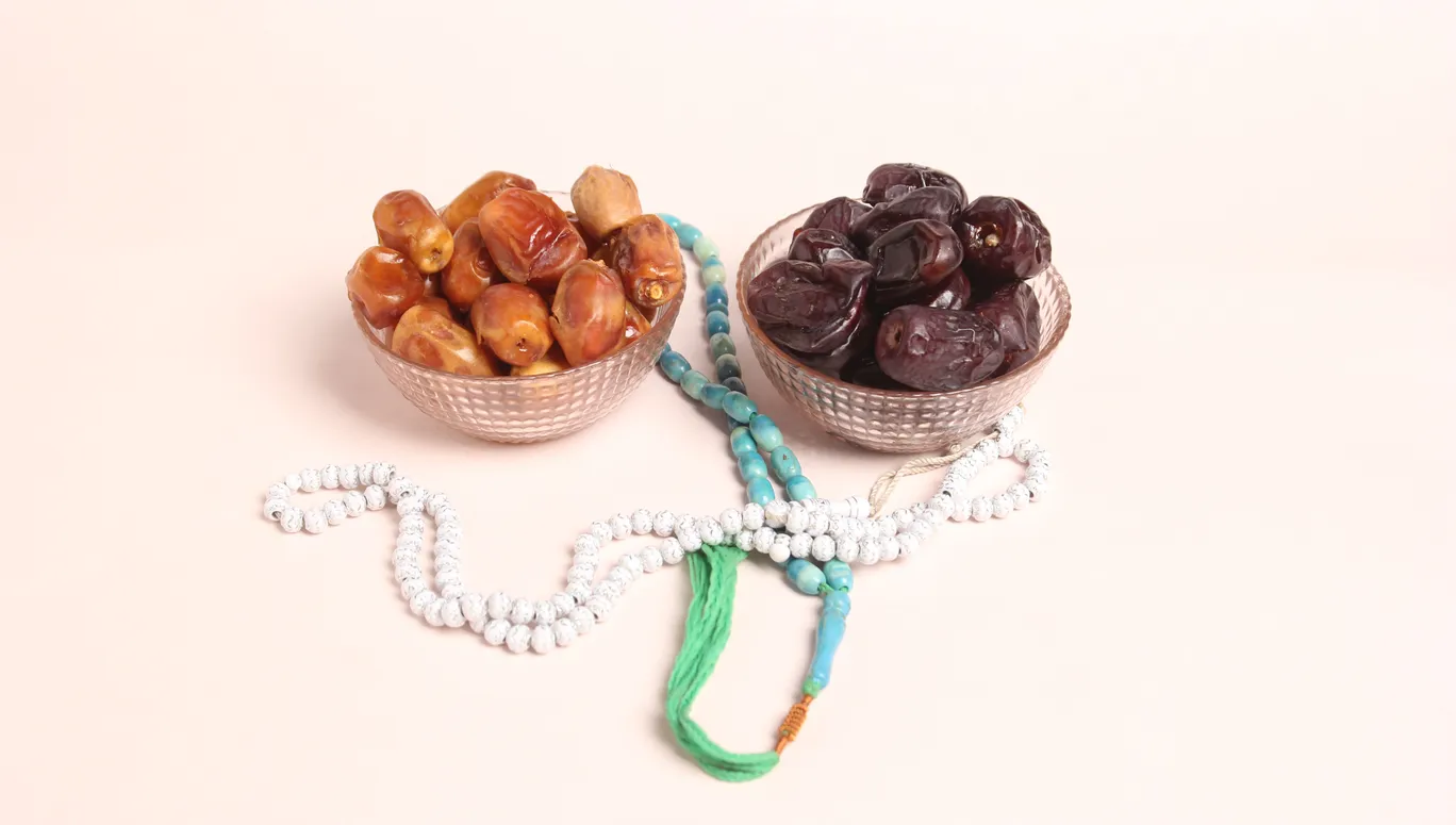 Iftar dates from Unsplash