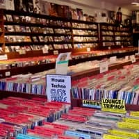 Vinyls inside concerto records