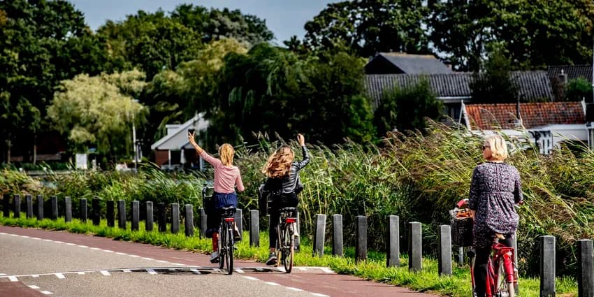 Amstelveen cycling along Amstel dijk