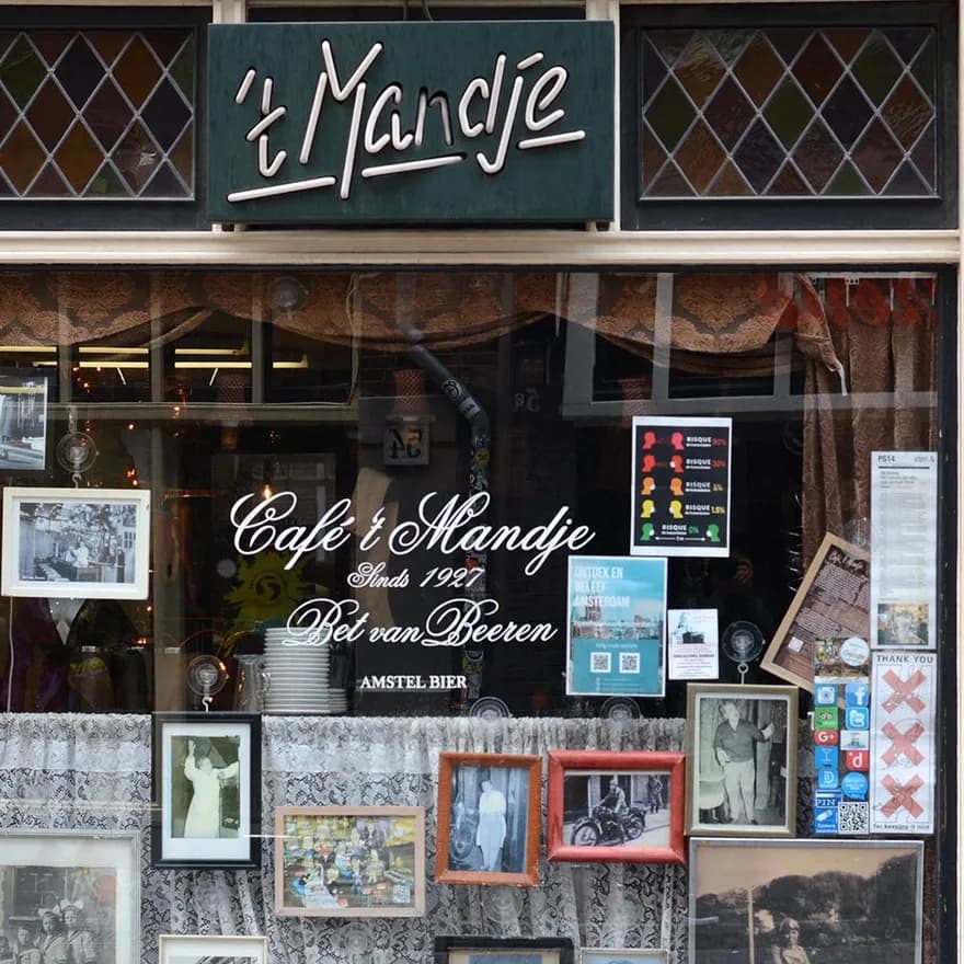Cafe Het Mandje on the Zeedijk

A mention of the photographer is necessary, except for internal use of social media of amsterdam&partners