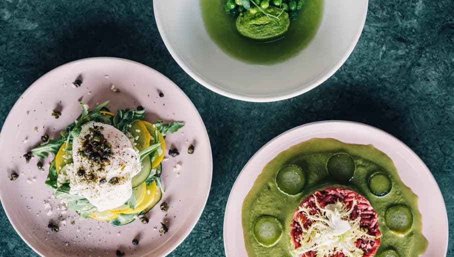 Bar Botanique café-restaurant signature dishes