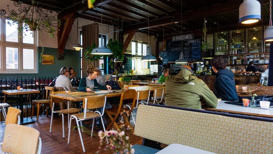 People sitting at De Bakkerswinkel Westerpark