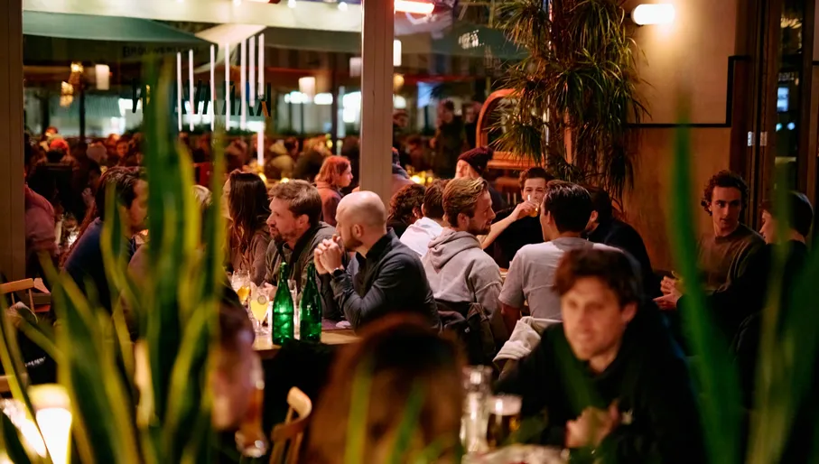 Karavaan restaurant interior
