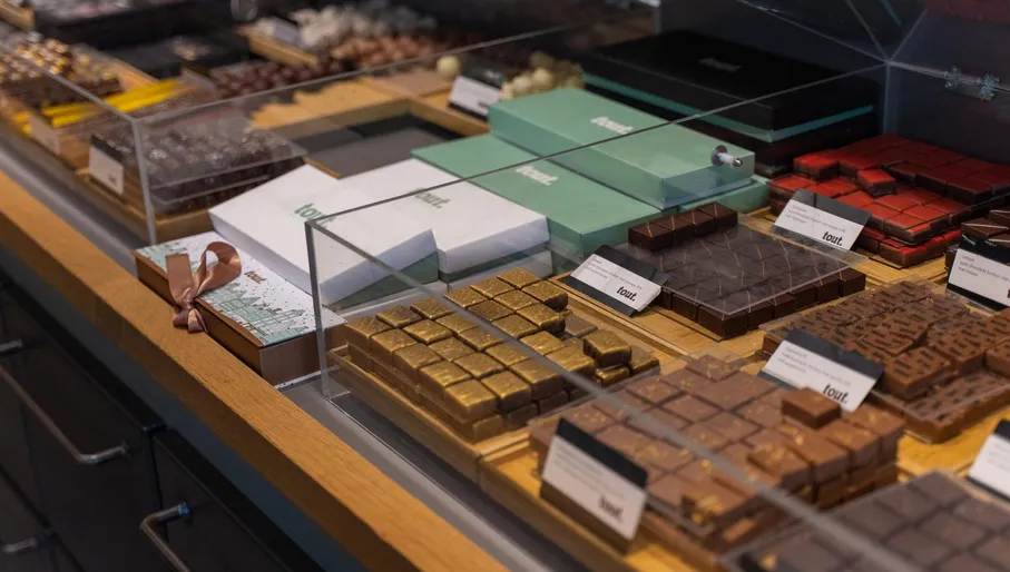 Tout Patisserie, chocolates bonbons,