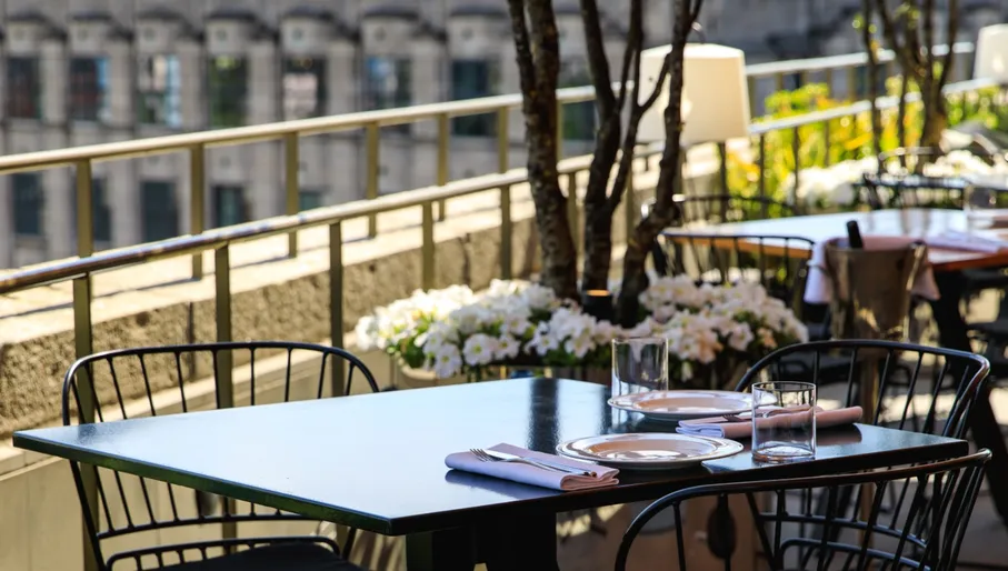 Mr. Porter restaurant terrace
