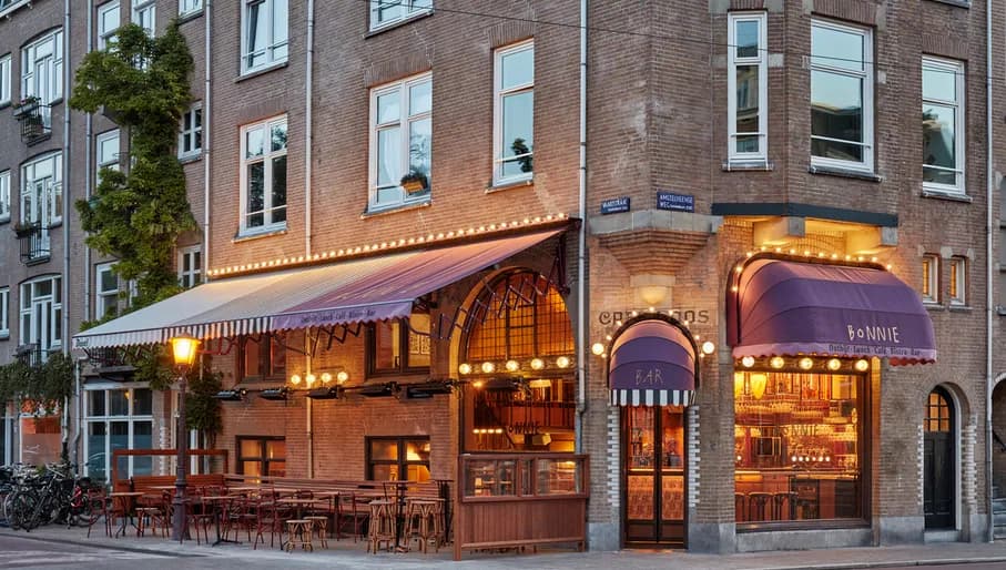 Bonnie café-bar exterior