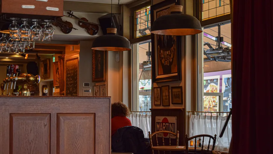 Dining area Cafe de Paris