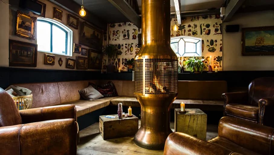 Vergulden Eenhoorn restaurant interior