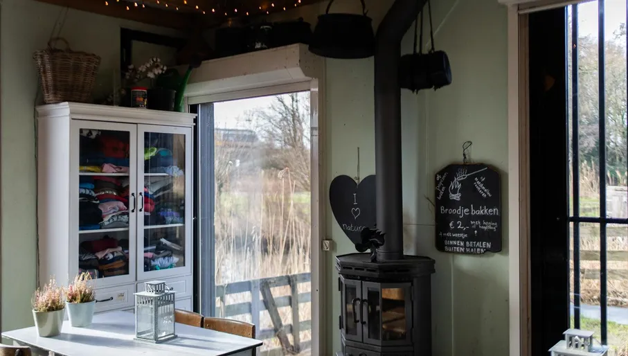 Het Woeste Westen café interior.