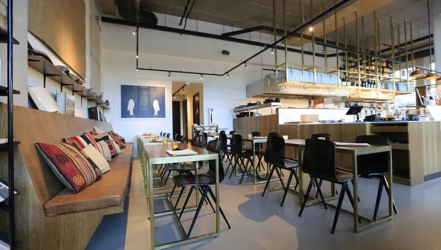 Vascobelo café interior Stadionplein